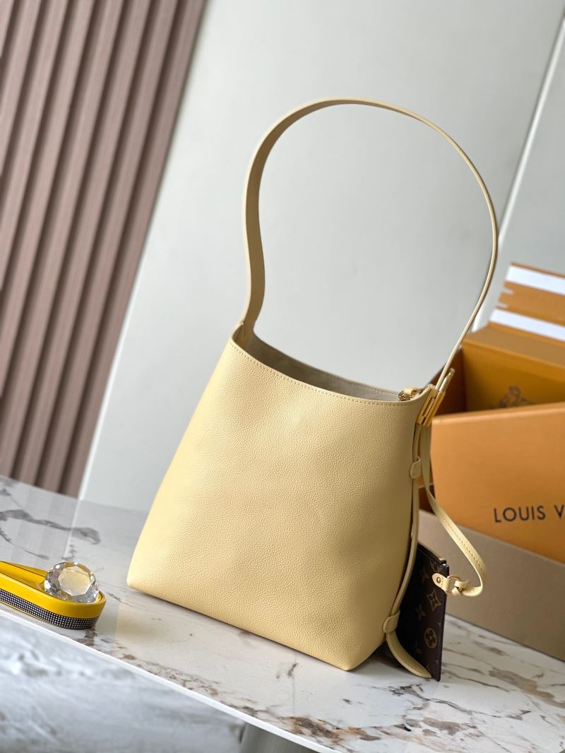 Louis Vuitton Hobo Bags